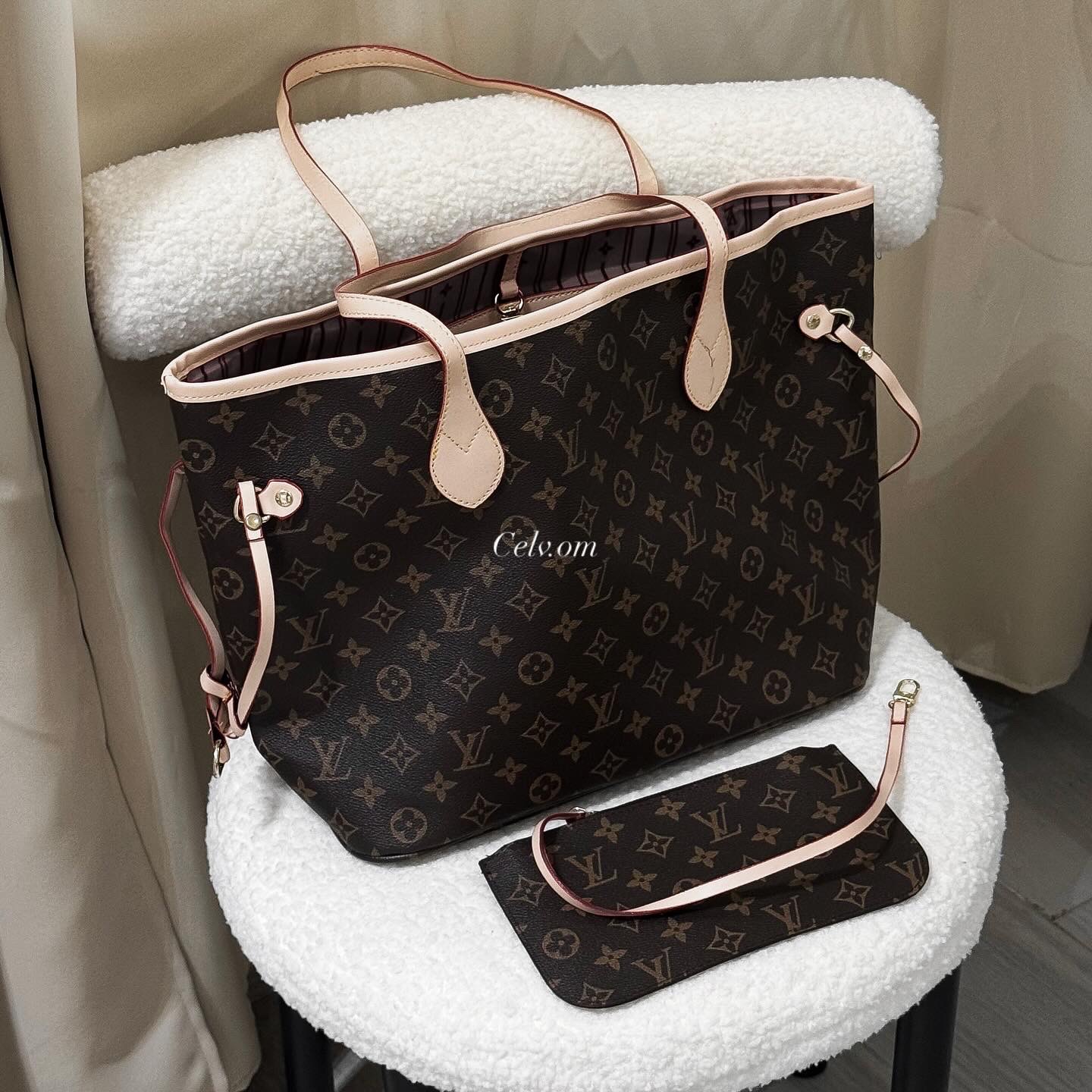 LV Tote bag ( Creamy)